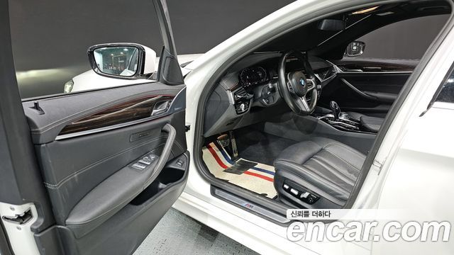 BMW 5 Series (G30) 520i M Sport 2022 — фото 10
