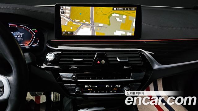 BMW 5 Series (G30) 520i M Sport 2022 — фото 14