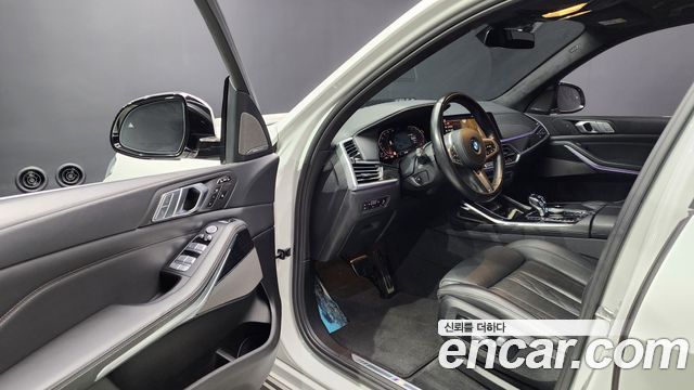BMW X7 (G07) xDrive 40i M Sport 6STR 2021 — фото 11