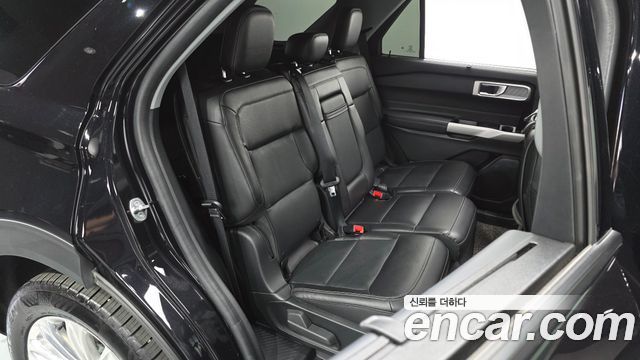 Ford Explorer (VI) 2.3 LimIted 4WD 2022 — фото 11
