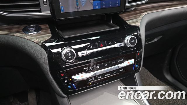 Ford Explorer (VI) 2.3 LimIted 4WD 2022 — фото 17