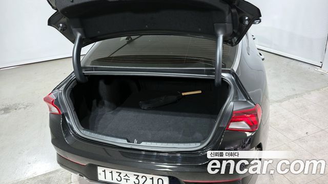 Kia K5 (III) 2.0 Prestige 2021 — фото 20