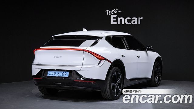 Kia EV6 Long Range Earth 2023 — фото 2
