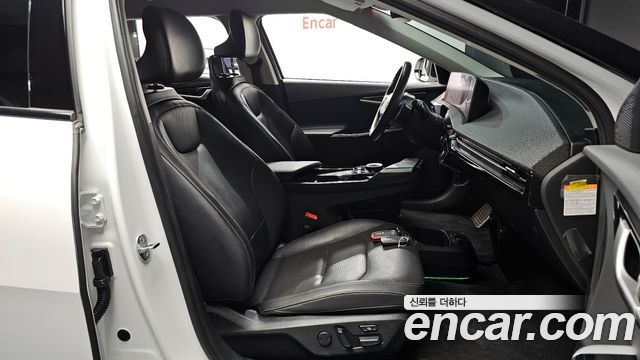 Kia EV6 Long Range Earth 2023 — фото 10