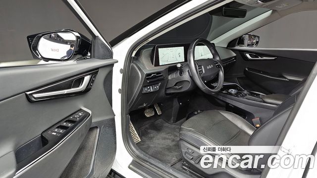 Kia EV6 Long Range Earth 2023 — фото 11
