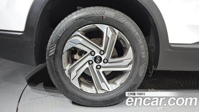 Hyundai Santa Fe Gasoline 2.5T 2WD Prestige 2021 — фото 5