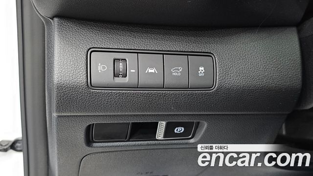 Hyundai Santa Fe Gasoline 2.5T 2WD Prestige 2021 — фото 13