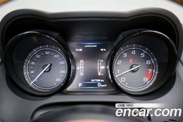 Jaguar F-TYPE 5.0 S Convertible X152 2015 — фото 16