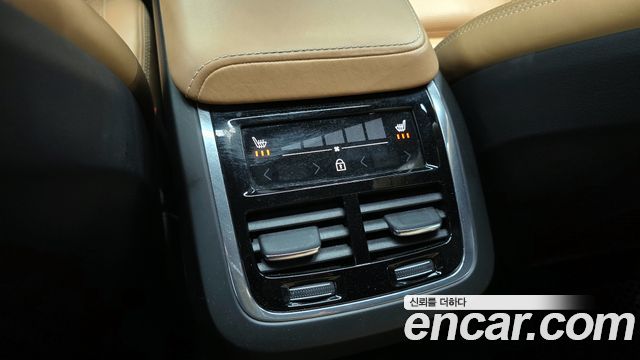 Volvo XC60 (II) D5 Inscription 2019 — фото 16