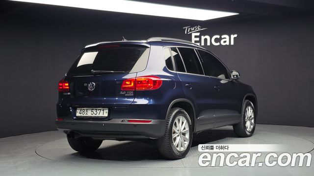 Volkswagen Tiguan 2.0 TDI Comfort 5N 2015 — фото 2