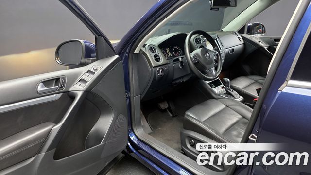 Volkswagen Tiguan 2.0 TDI Comfort 5N 2015 — фото 11