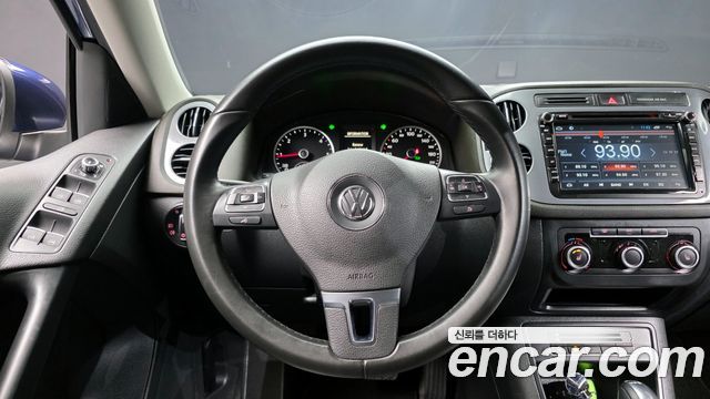 Volkswagen Tiguan 2.0 TDI Comfort 5N 2015 — фото 13