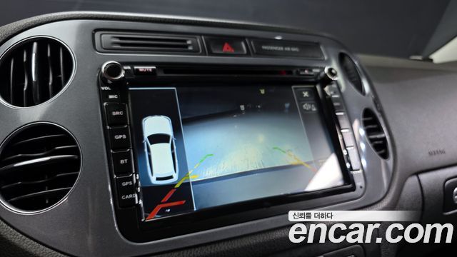 Volkswagen Tiguan 2.0 TDI Comfort 5N 2015 — фото 15