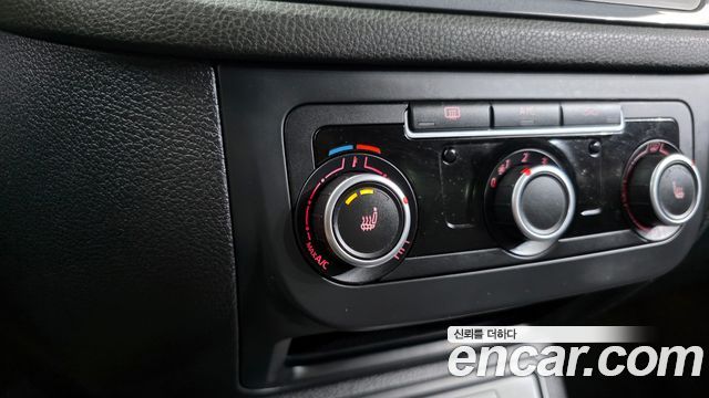 Volkswagen Tiguan 2.0 TDI Comfort 5N 2015 — фото 16