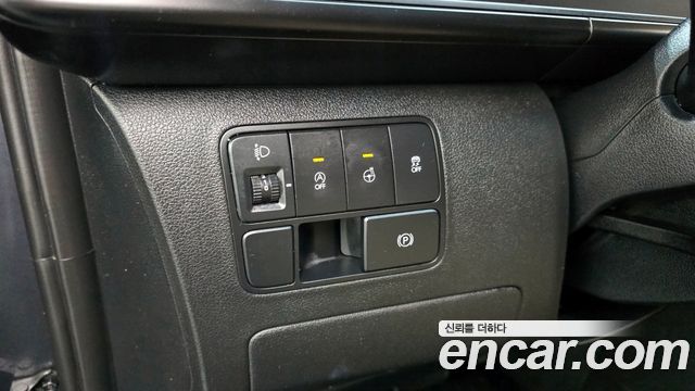 Hyundai Staria Cargo 5-Seater Modern 2023 — фото 17