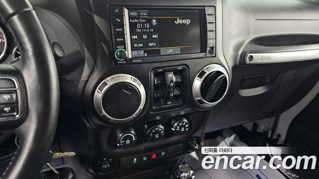 Jeep Wrangler (JK) 3.6 Rubicon 4Door 2017 — фото 15