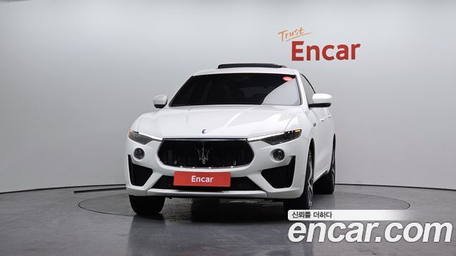 Maserati Levante 3.8 GTS AWD 2020 — фото 3