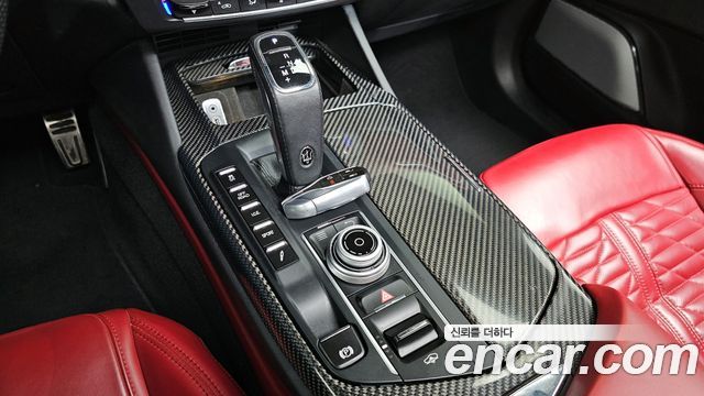 Maserati Levante 3.8 GTS AWD 2020 — фото 9