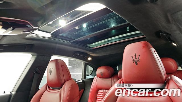 Maserati Levante 3.8 GTS AWD 2020 — фото 23