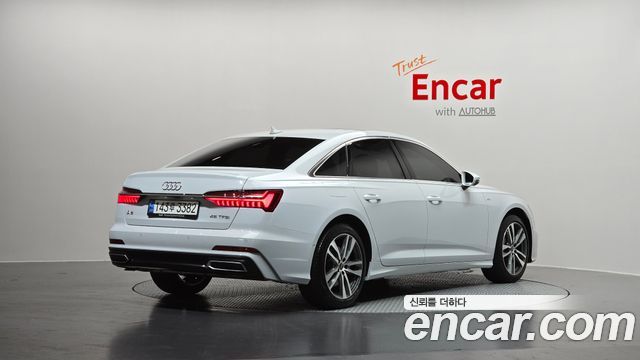 Audi A6 (C8) 45 TFSI Premium 2022 — фото 2
