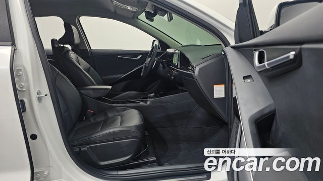 Kia Niro Signature 2024 — фото 11