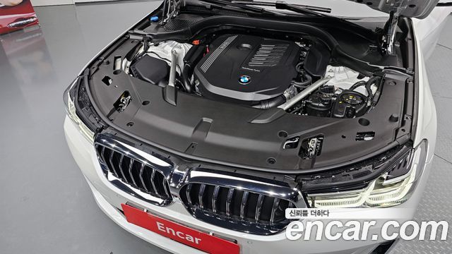 BMW 6 Series GT (G32) 630i xDrive Luxury 2024 — фото 6