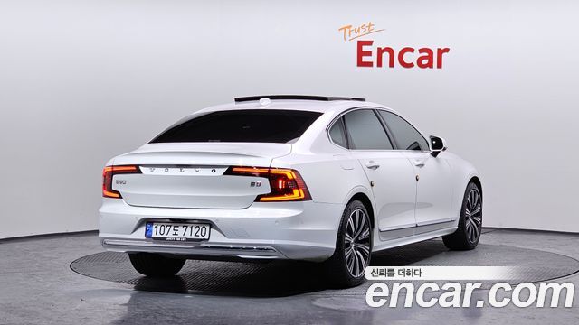 Volvo S90 B5 Ultimate Bright 2024 — фото 2