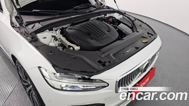 Volvo S90 B5 Ultimate Bright 2024 — фото 6