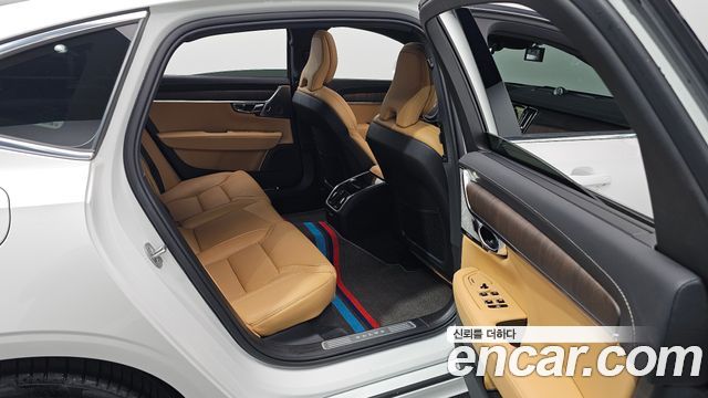Volvo S90 B5 Ultimate Bright 2024 — фото 15