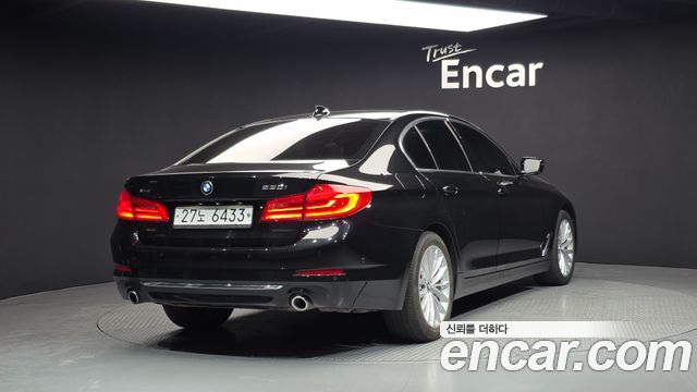 BMW 5 Series (G30) 530i xDrive Luxury Plus 2019 — фото 2
