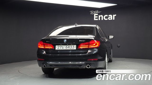 BMW 5 Series (G30) 530i xDrive Luxury Plus 2019 — фото 4