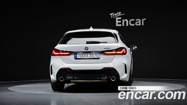BMW 1 Series (F40) 120i M Sports 2024 — фото 4