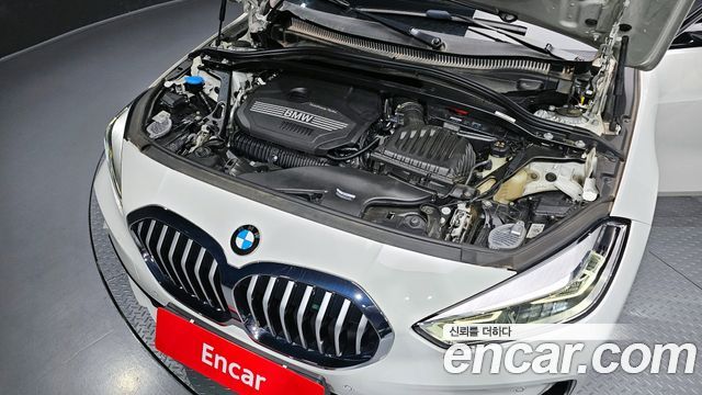 BMW 1 Series (F40) 120i M Sports 2024 — фото 6