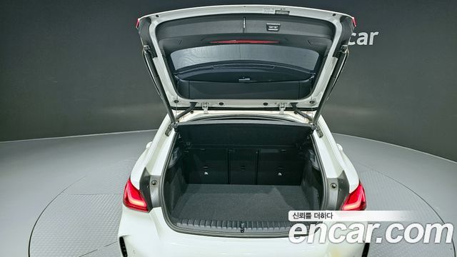 BMW 1 Series (F40) 120i M Sports 2024 — фото 20