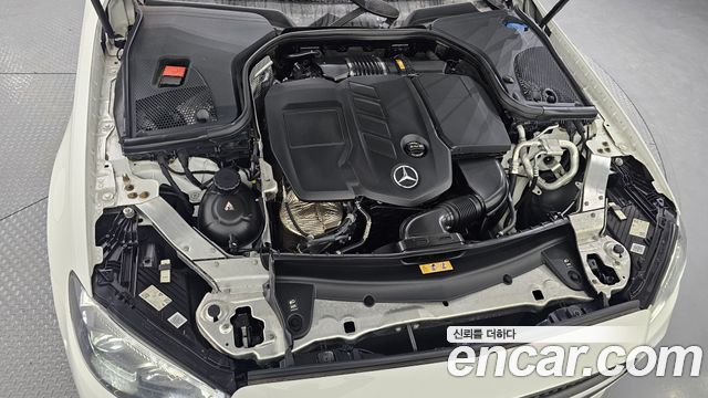 Mercedes-Benz E-Class (W213) E220d 4MATIC AMG Line 2022 — фото 6