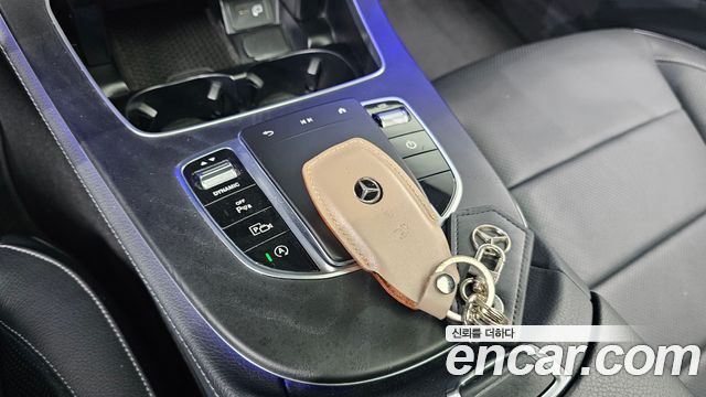 Mercedes-Benz E-Class (W213) E220d 4MATIC AMG Line 2022 — фото 9