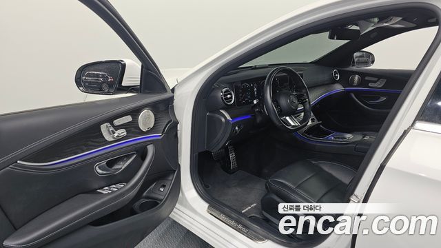 Mercedes-Benz E-Class (W213) E220d 4MATIC AMG Line 2022 — фото 10