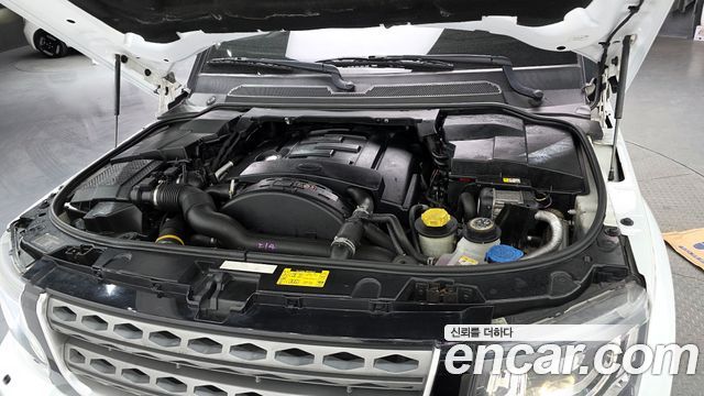 Land Rover Discovery 4 3.0 SDV6 HSE 2016 — фото 6