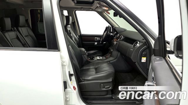 Land Rover Discovery 4 3.0 SDV6 HSE 2016 — фото 11