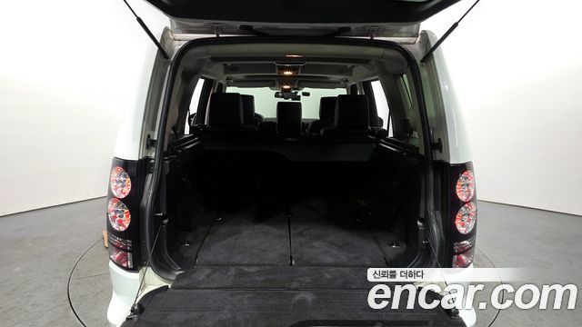 Land Rover Discovery 4 3.0 SDV6 HSE 2016 — фото 20