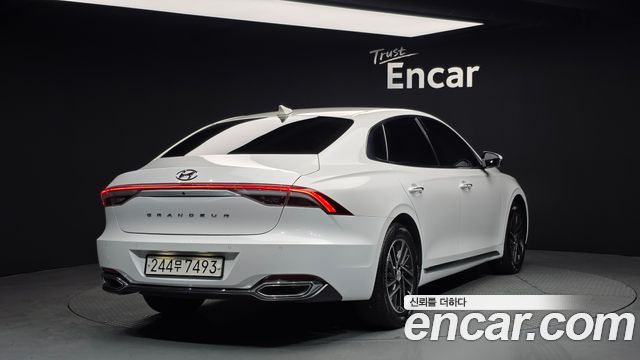 Hyundai Grandeur (IG) 3.0 LPi (Taxi) example 2022 — фото 2