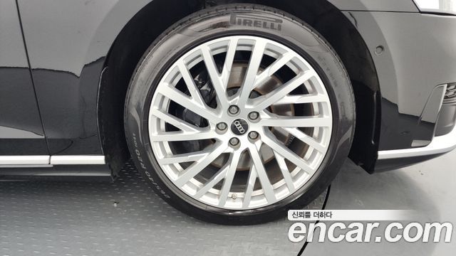 Audi A8 (D5) 55 TFSI Quattro LWB 2021 — фото 5