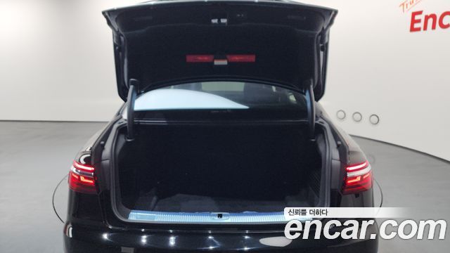 Audi A8 (D5) 55 TFSI Quattro LWB 2021 — фото 20