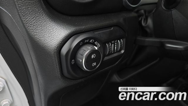 Jeep Wrangler (JL) 2.0 Overland Power Top 4Door 2022 — фото 15