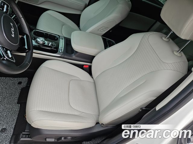Kia Carnival (IV) Gasoline 7-Seater Signature 2023 — фото 6