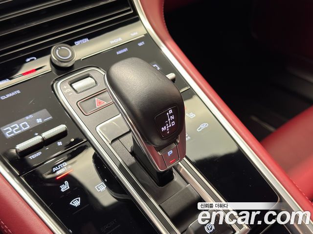 Porsche Panamera (971) 3.0 AWD 2020 — фото 20