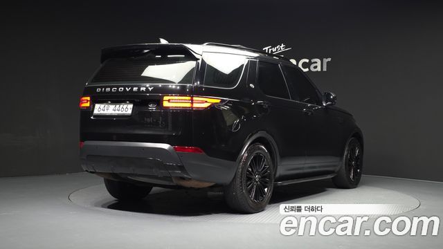 Land Rover Discovery 5 3.0 TD6 HSE Luxury 2017 — фото 2