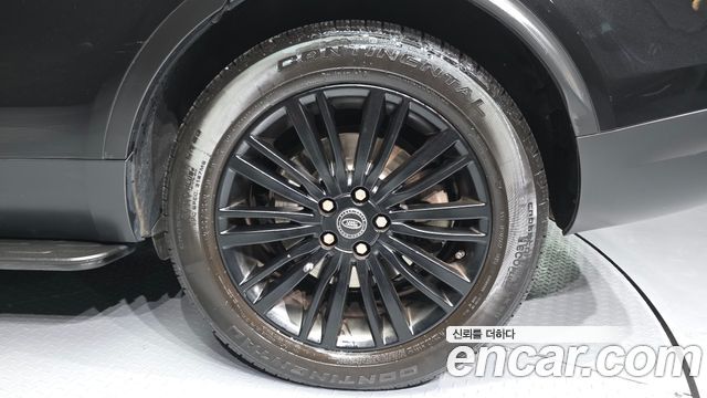 Land Rover Discovery 5 3.0 TD6 HSE Luxury 2017 — фото 5