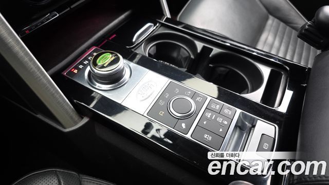 Land Rover Discovery 5 3.0 TD6 HSE Luxury 2017 — фото 9