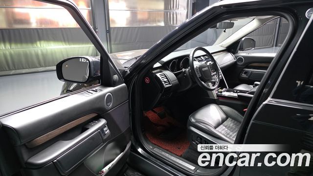 Land Rover Discovery 5 3.0 TD6 HSE Luxury 2017 — фото 10